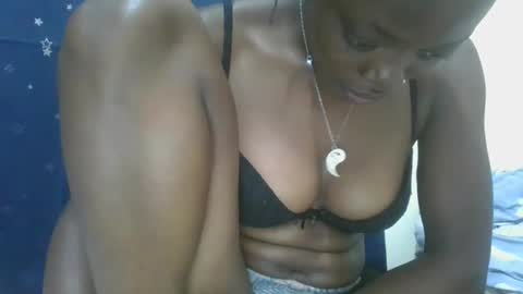 Snapshot of cilia_petite chatting on February 11, 7:23 am cilia petite online show from February 11, 7:23 am
