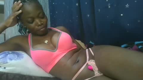 Snapshot of cilia_petite chatting on March 1, 7:04 pm cilia petite online show from March 1, 7:04 pm