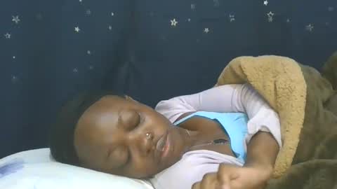 Snapshot of cilia_petite chatting on September 24, 12:53 am cilia petite online show from September 24, 12:53 am
