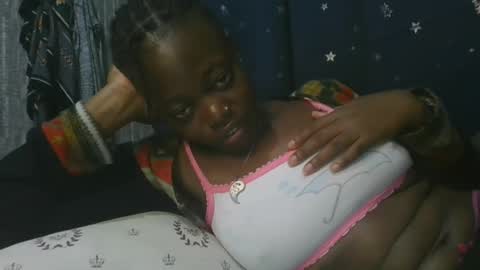 Snapshot of cilia_petite chatting on February 14, 12:51 am cilia petite online show from February 14, 12:51 am