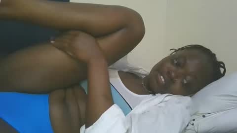 Snapshot of cilia_petite chatting on October 15, 11:07 pm cilia petite online show from October 15, 11:07 pm