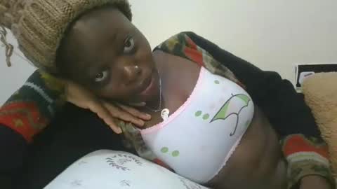 Snapshot of cilia_petite chatting on February 7, 7:07 am cilia petite online show from February 7, 7:07 am