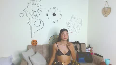 cinna__ online show from November 2, 12:36 am