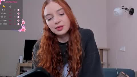 Snapshot of cinnabongirls chatting on December 9, 3:33 pm Maddy online show from December 9, 3:33 pm