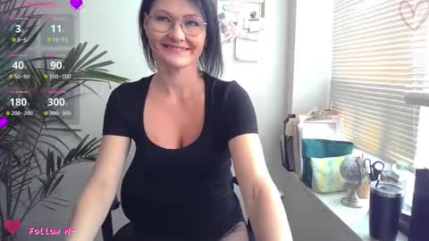 Kate online show from November 10, 4:57 pm