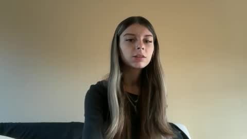 clairewalkerrr online show from December 2, 6:21 pm