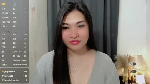 CLAIRE online show from October 25, 1:41 pm