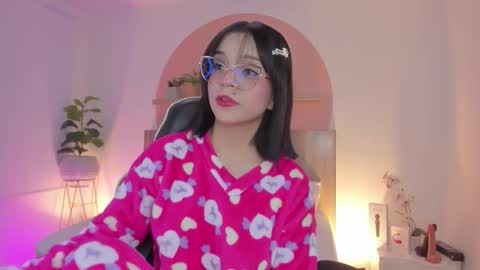 C L A R A online show from February 8, 2:59 am