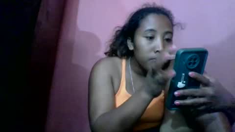 Clarah0123 online show from May 15, 8:39 am