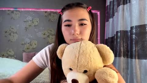 Yuna online show from November 17, 11:33 am