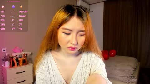 Yumi online show from December 15, 2:39 am