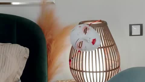 Classy Tinna online show from October 31, 9:46 am