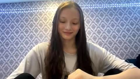 Cleo online show from December 2, 4:20 pm