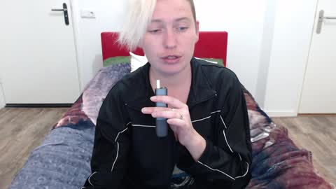 Snapshot of clittytastic chatting on January 28, 6:49 pm Syl online show from January 28, 6:49 pm