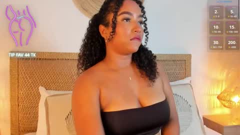Snapshot of cloe_25 chatting on October 9, 2:48 am cloe_25 online show from October 9, 2:48 am