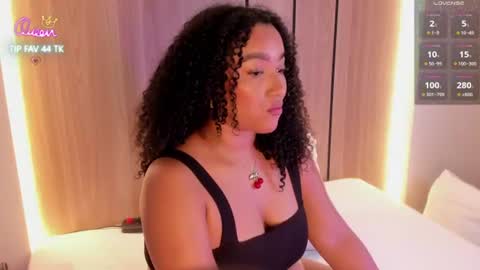 cloe_25 online show from July 12, 3:07 am