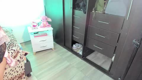 Cloe  online show from October 22, 7:41 pm