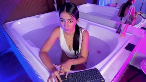 CLOE  online show from November 21, 4:14 am