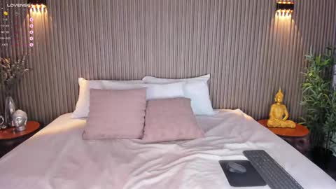 Cloe Harp  online show from September 13, 12:02 pm