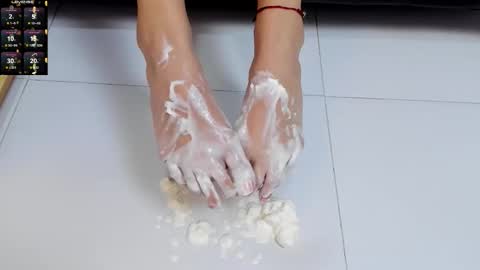 lady cloe person online show from February 19, 3:55 pm