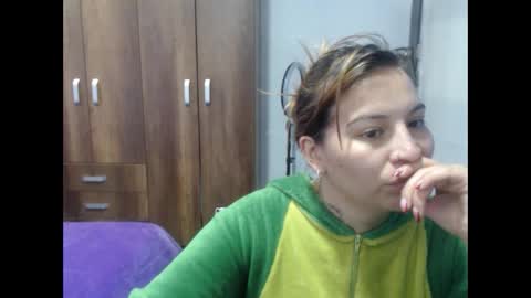 Snapshot of cloepussy chatting on October 14, 3:25 pm cloepussy online show from October 14, 3:25 pm