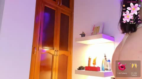 Snapshot of cmila0713 chatting on October 1, 12:59 am cmila0713 online show from October 1, 12:59 am