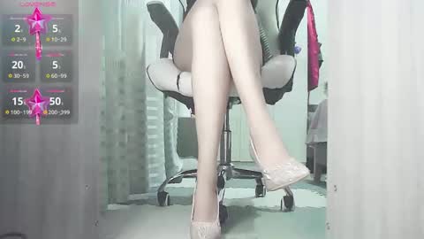Snapshot of coco_coo chatting on October 22, 5:23 am coco online show from October 22, 5:23 am