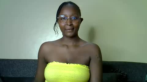 Coco online show from April 18, 4:42 pm