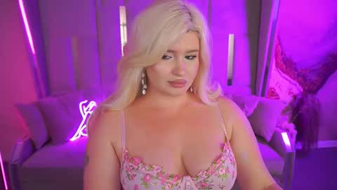 Snapshot of cocosecretss chatting on September 23, 1:31 pm onlyfans amyleyy online show from September 23, 1:31 pm