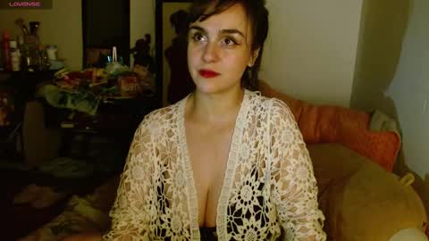 Snapshot of collette_beaufoy chatting on September 30, 5:35 am Collette online show from September 30, 5:35 am