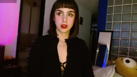 Snapshot of collette_beaufoy chatting on December 7, 9:22 pm Collette online show from December 7, 9:22 pm