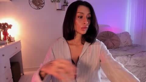 Snapshot of connie_deep chatting on March 1, 1:40 pm connie online show from March 1, 1:40 pm