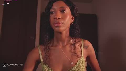   independent model online show from November 19, 12:43 am