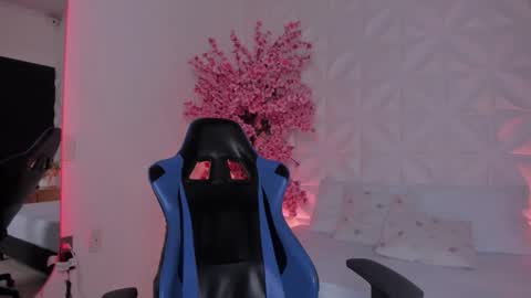  CORA  online show from November 24, 2:19 pm