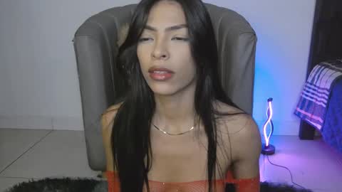 Coralie Bronson online show from February 20, 6:26 am