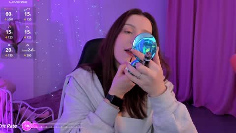 Snapshot of coralinekeyns chatting on December 26, 5:15 am little girl who is always right or Coraline online show from December 26, 5:15 am