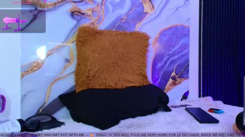 I am coral  online show from March 4, 11:28 am