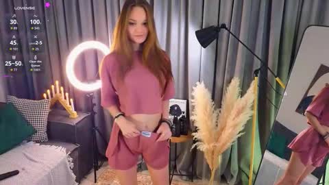 Lia online show from November 27, 3:37 pm