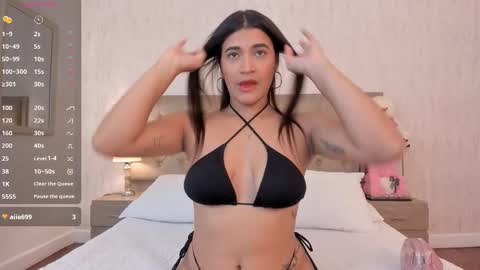 Snapshot of corinabrown_ chatting on February 20, 12:15 pm corinabrown_ online show from February 20, 12:15 pm