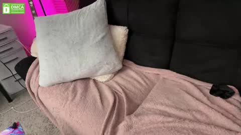 Snapshot of cosmicdreamz chatting on October 15, 7:16 pm BrittanyRose online show from October 15, 7:16 pm