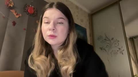 Elise online show from December 21, 2:16 am