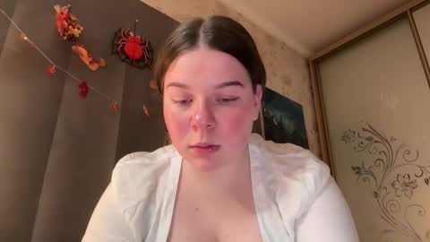 Elise online show from November 15, 5:19 am