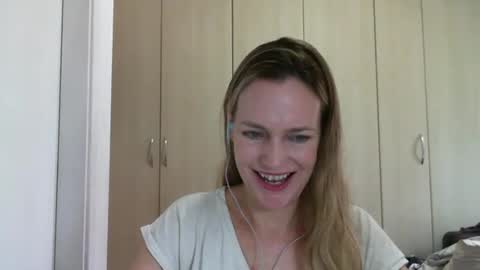 Snapshot of crazyanny chatting on January 30, 10:50 am Anny online show from January 30, 10:50 am