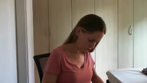 Snapshot of crazyanny chatting on March 6, 10:52 am Anny online show from March 6, 10:52 am