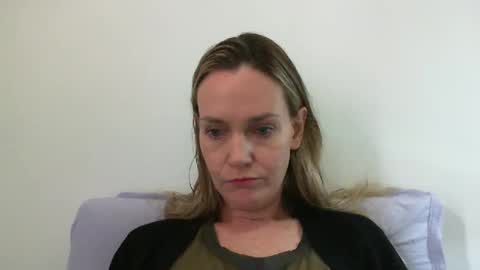 Snapshot of crazyanny chatting on January 16, 10:21 am Anny online show from January 16, 10:21 am