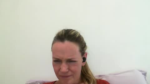 Snapshot of crazyanny chatting on February 20, 9:20 pm Anny online show from February 20, 9:20 pm