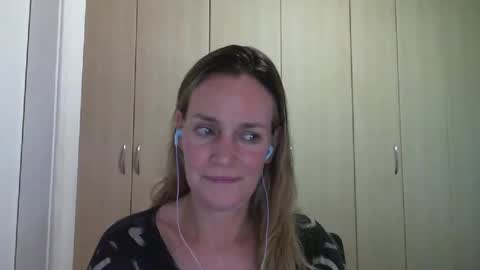 Snapshot of crazyanny chatting on February 27, 10:42 pm Anny online show from February 27, 10:42 pm