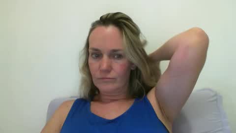 Snapshot of crazyanny chatting on January 26, 6:27 pm Anny online show from January 26, 6:27 pm