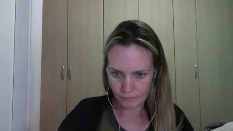 Snapshot of crazyanny chatting on January 16, 8:57 pm Anny online show from January 16, 8:57 pm