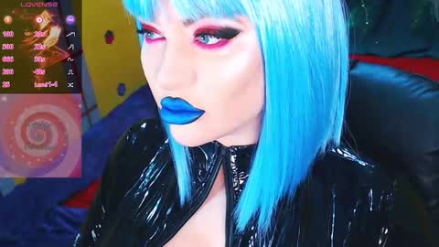 Roxy online show from December 19, 2:53 pm